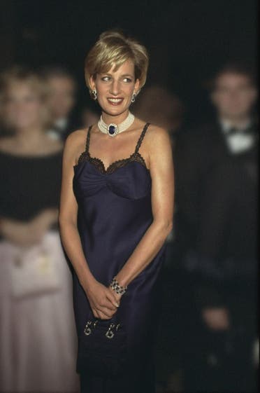 الأميرة ديانا في حفل Met Gala عام 1996.  (تويتر)