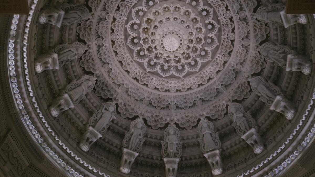 قبة مزخرفة في BAPS Swaminarayan Akshardham.  — ا ف ب