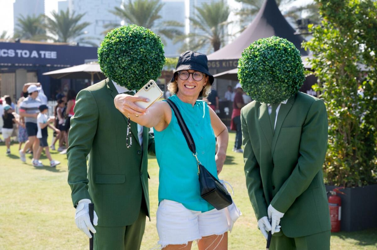 كما كانت هناك أشياء يمكن القيام بها للبالغين والباحثين عن المتعة خلال بطولة HERO Dubai Desert Classic.  - صورة كي تي بواسطة شهاب