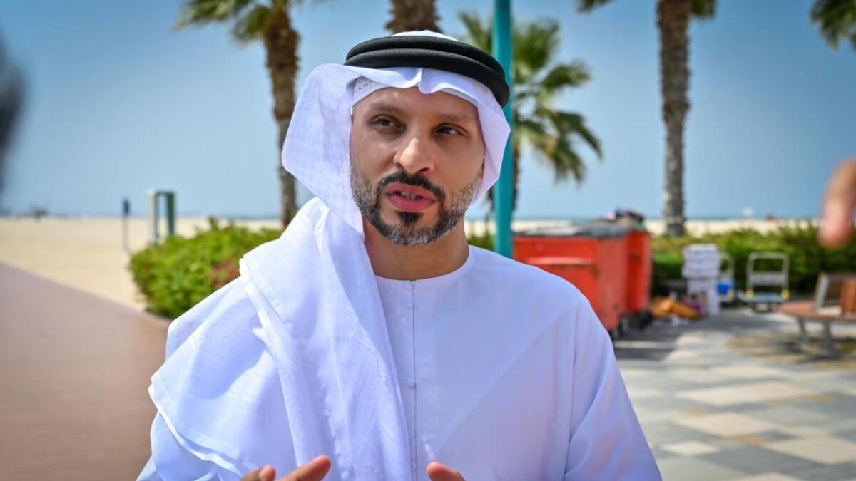 حمد العفيفي.